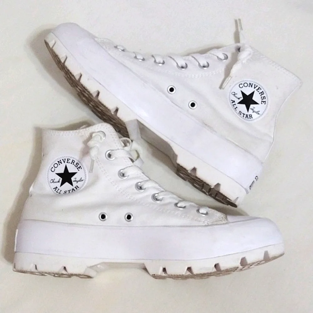 Converse CTAS Women's White Canvas Hi-Top Platform Sneakers Size 8 Lug Sole